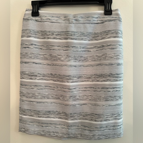 New Ann Taylor pencil skirt - Picture 1 of 3